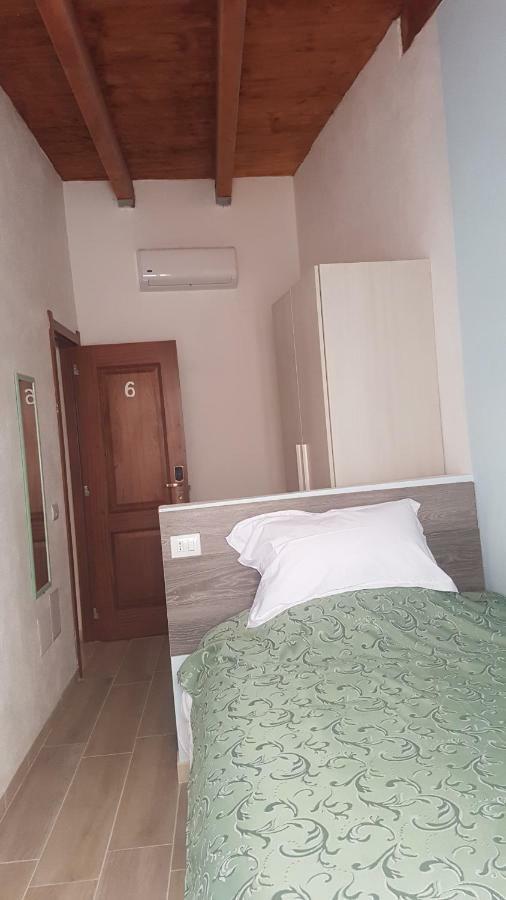 Boutique Oriente Express Hotell Cagliari Eksteriør bilde
